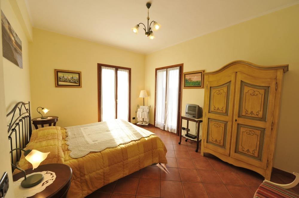 B&B Ca' De Pippu Diano Castello Exterior foto